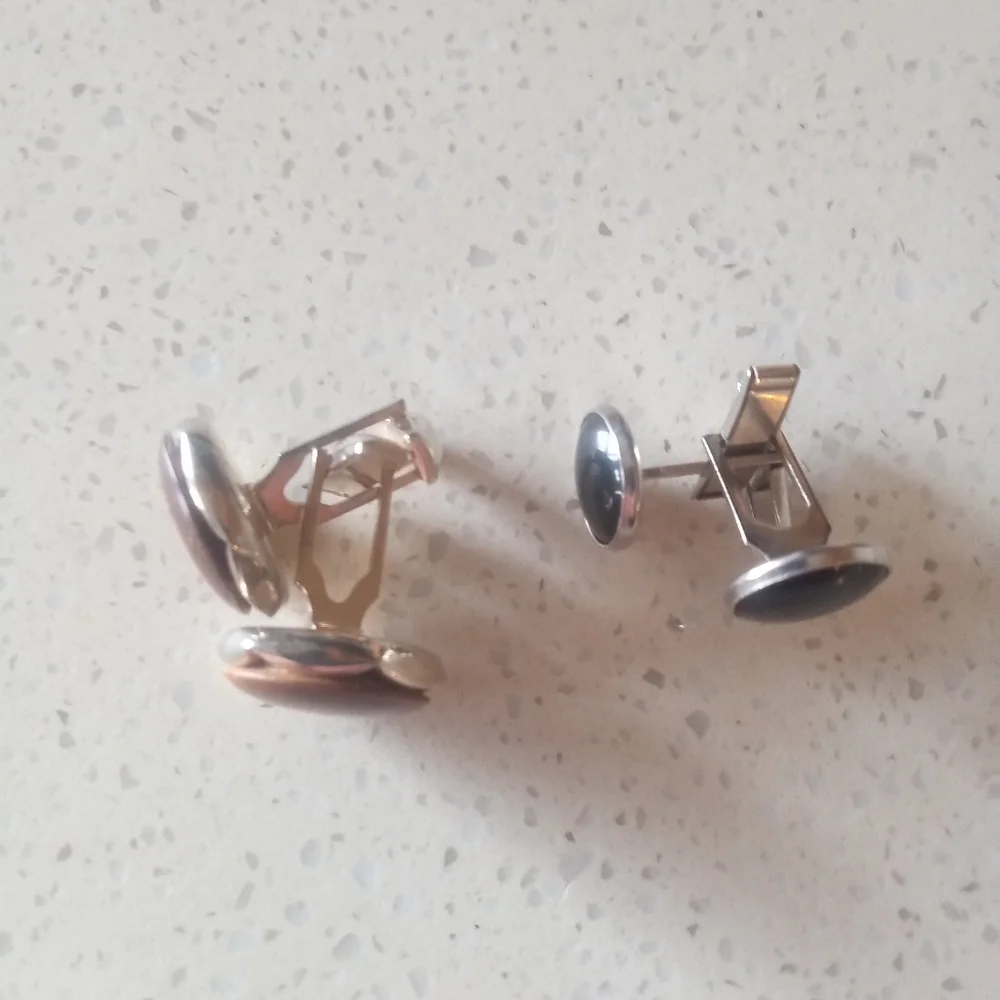 Cuff links